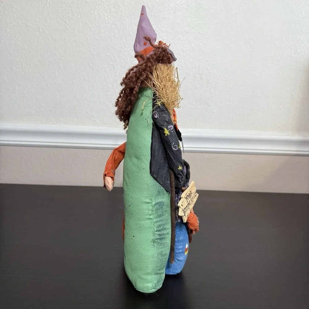 VTG HALLOWEEN WITCH‎ STANDING DOLL Family Hand Crafted Witch w/Broom 14